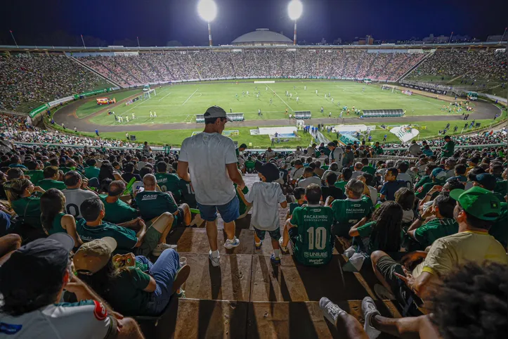 Parque do Sabiá lotado em jogo de acesso do Uberlândia