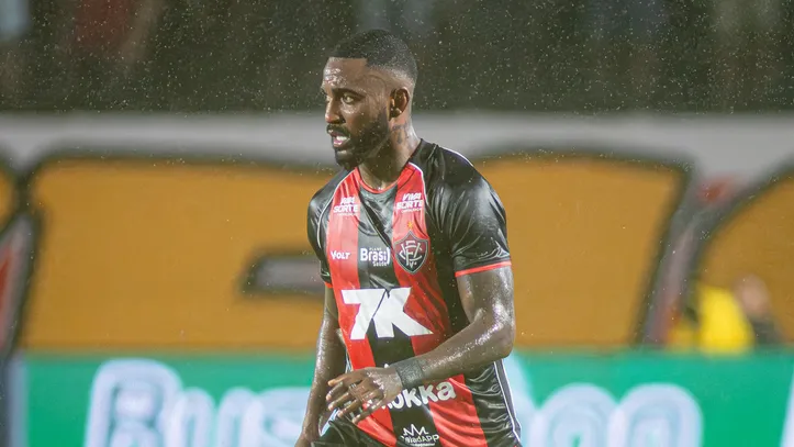 Ramon é o titular absoluto da lateral-esquerda do Vitória em 2026