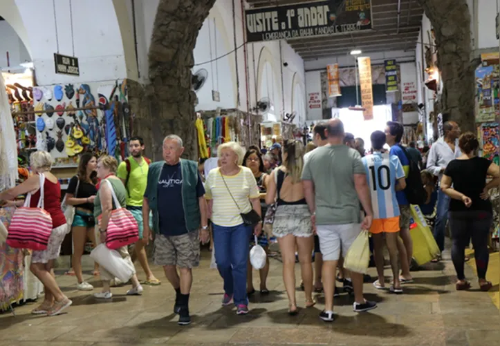 Temporada de cruzeiros deve levar 179 mil turistas à Bahia