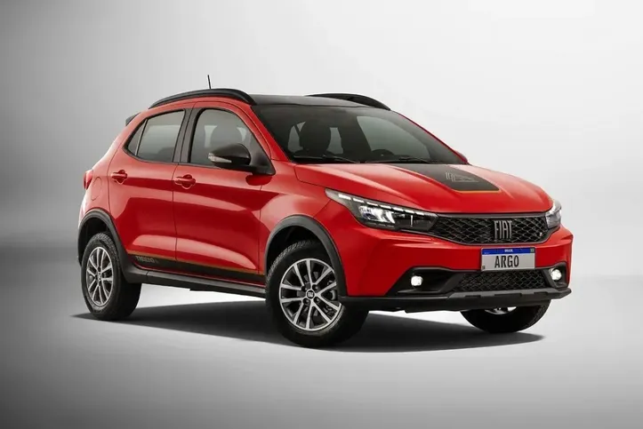 Fiat Argo na terceira posição, com 3.298 unidades