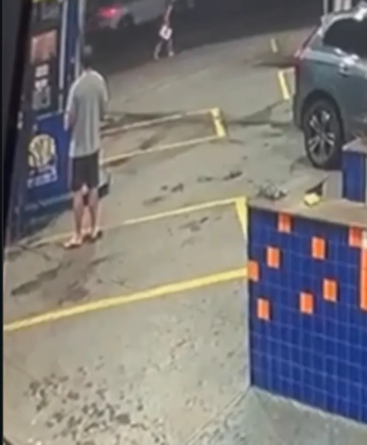 Câmera de segurança de posto de combustível registrou Gustavo comprando gasolina