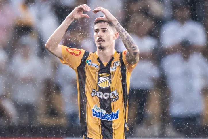 Rômulo em ação no Novorizontino