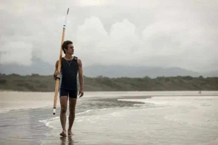 Filipe Bragança como Amyr Klink
