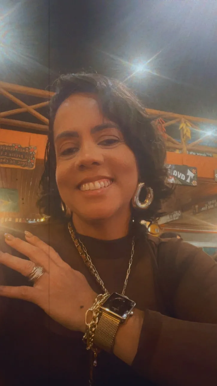 Ana Carla descobriu o câncer ao sentir dor na mama esquerda