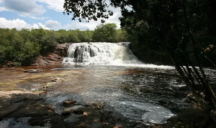 Cachoeira de Presidente Figueiredo, no Amazonas, um dos pontos da Rota 174