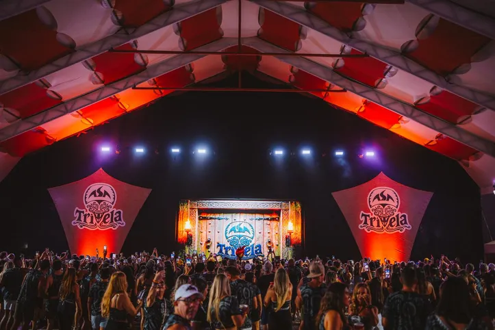 Expectativa e emoção marcaram a espera pela entrada da Trivela na arena do Centro de Convenções Salvador.