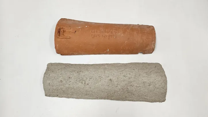 Testes comprovaram a resistência da Ecotelha a cargas de 62 quilos e redução da temperatura em relação às peças de cerâmica