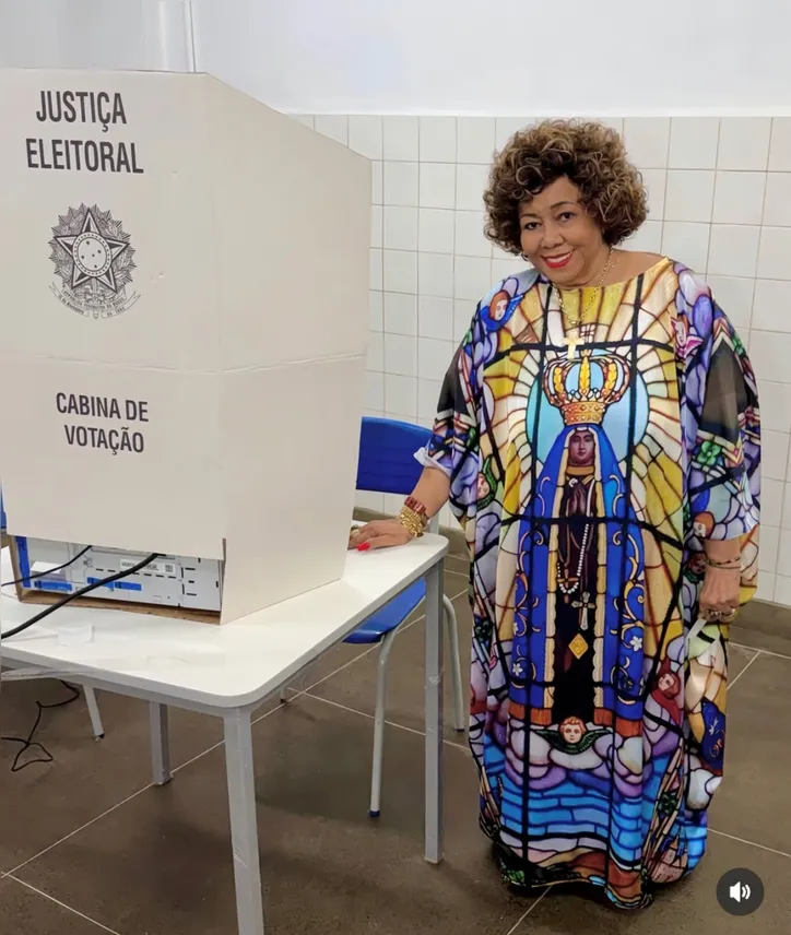 Imagem ilustrativa da imagem Famosos vão às urnas: veja quem declarou voto e quem cobrou políticos