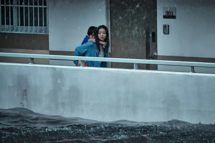 Longa sul-coreano mistura desastre, suspense e ficção científica