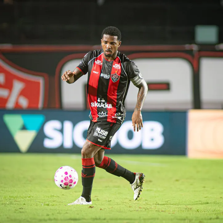 Vitória sem patrocínio master