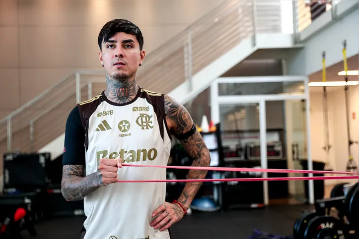 Volante chileno foi denunciado por falta em Rodrigo Castillo no Fla-Flu e corre risco de suspensão antes do confronto com o Bahia, na Fonte Nov
