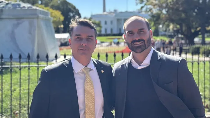 Flávio e Eduardo Bolsonaro