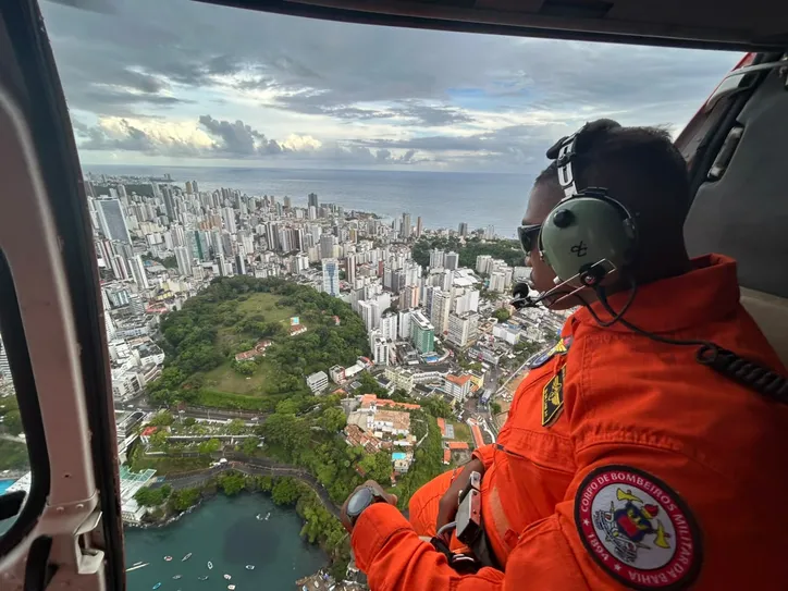 Imagem ilustrativa da imagem Helicópteros e drones reforçam segurança durante Operação Eleições na Bahia