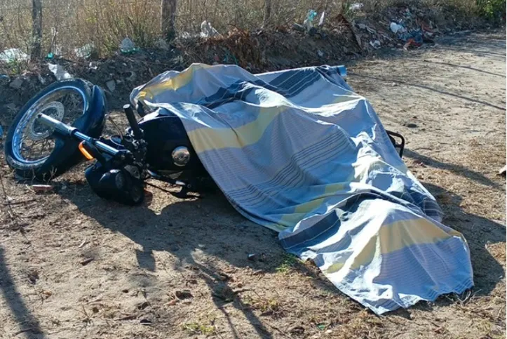 Jovem morreu em cima de motocicleta