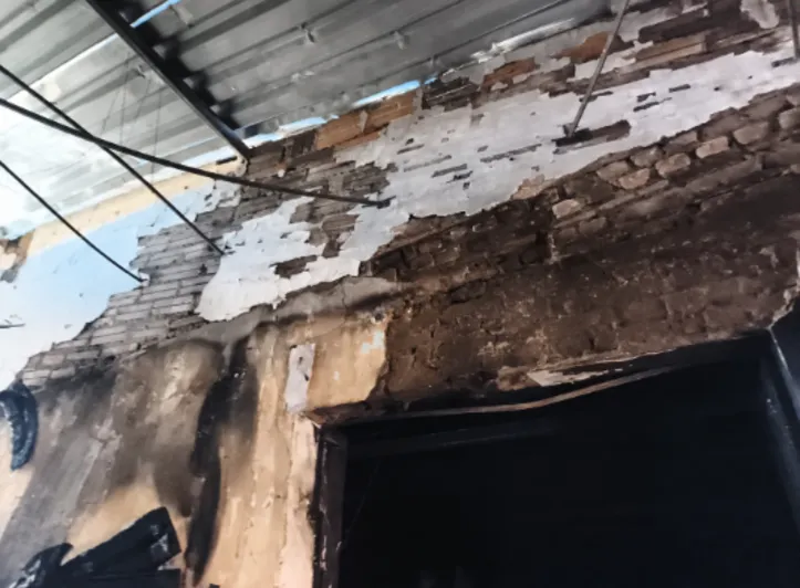 Parte interna do teatro após o incêndio