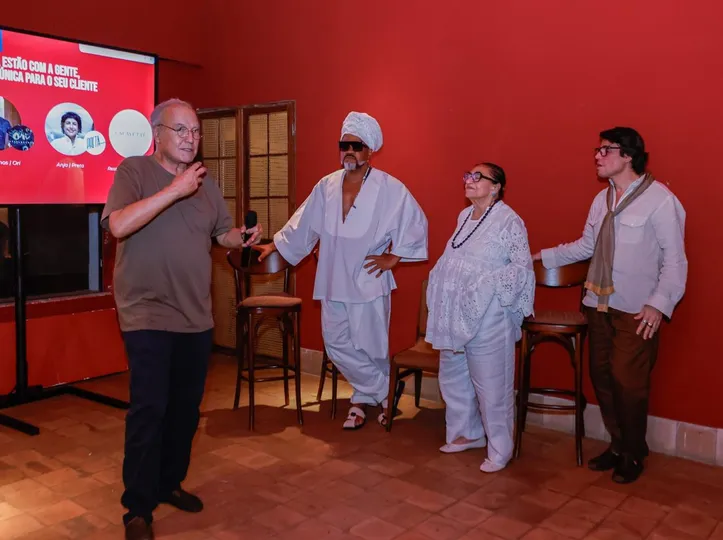 Nizan Guanaes com Carlinhos Brown Licia Fabio e Beto Pacheco (Joka)