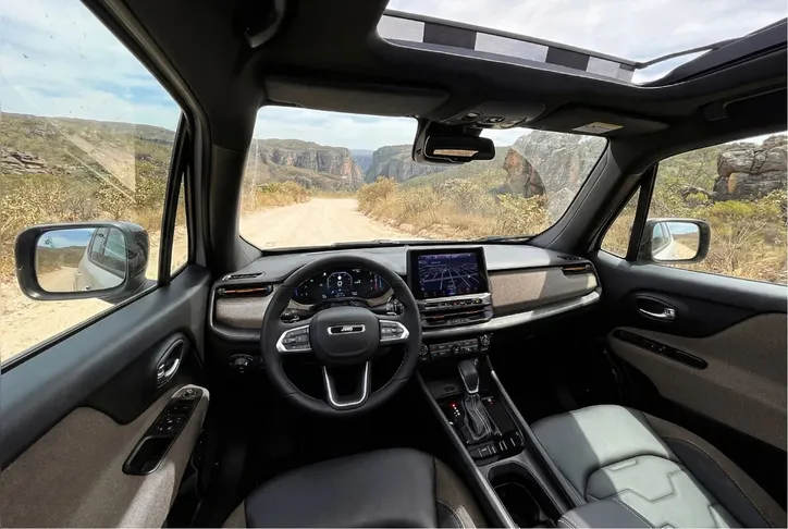 Interior do Jeep Renegade