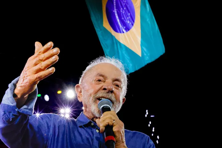 Lula (PT) durante discurso