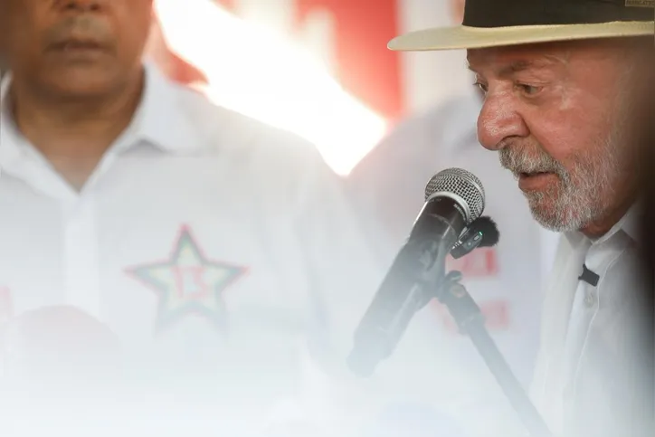 Lula durante coletiva de imprensa em Salvador