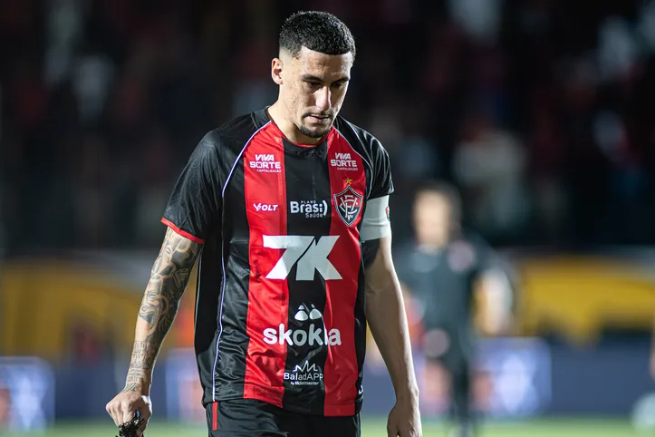 Gabriel Baralhas perde 10 rodadas do Brasileirão pelo Vitória