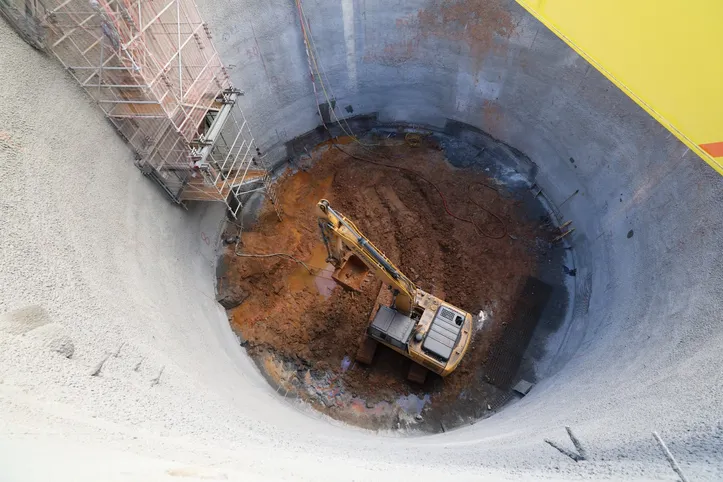 Obras subterrâneas para construção da estação Campo Grande