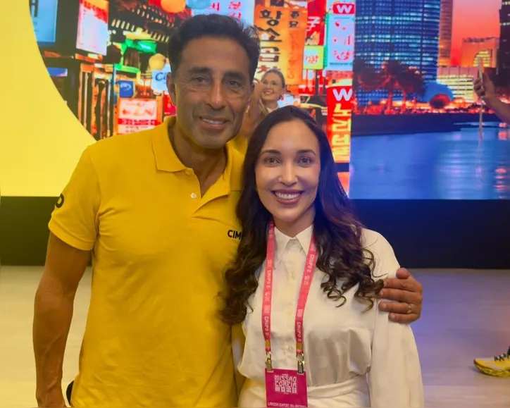 Larissa Ohana e João Adibe, CEO da Cimed na Coreia do Sul (Divulgação)