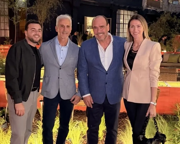 Tomás Nadares, Marcelo Mella, Lon Menezes e Silvina Mella (Divulgação)