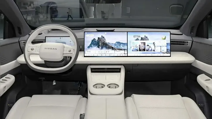 Interior Nissan NX8