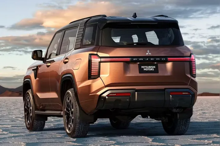 Traseira nova geração da picape Pajero