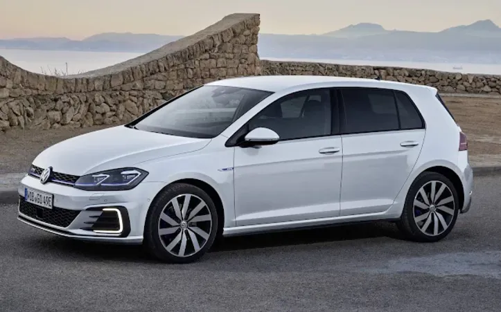 Golf Hybrid R-Line