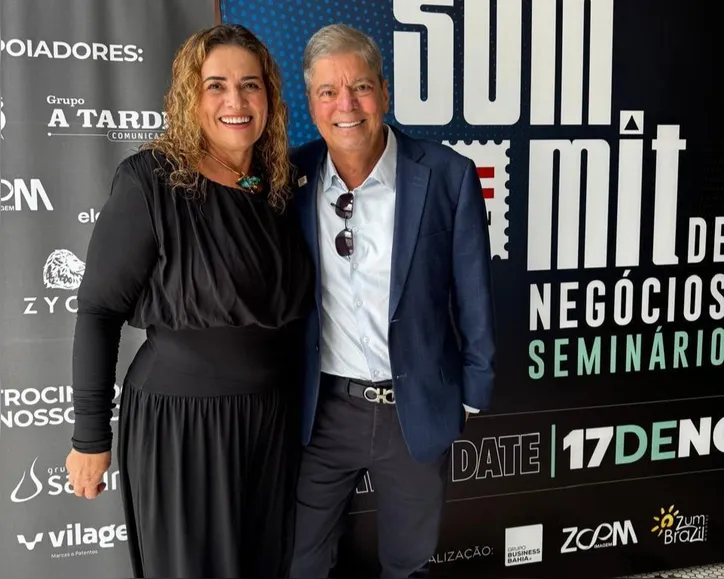 Carlos Sérgio Falcão e Agnaluce Moreira, em momento especial na celebração dos oito anos do Business Bahia
