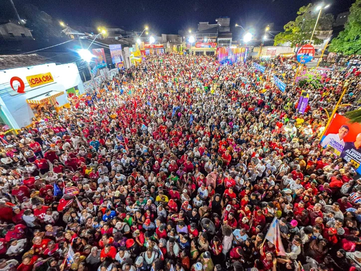 Multidão compareceu a ato de Jerônimo em Itaberaba.