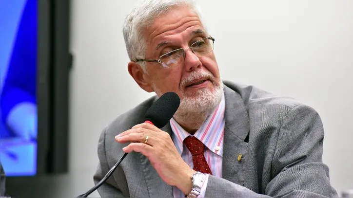 Solla citou histórico de polêmicas associadas ao senador desde o início da trajetória política