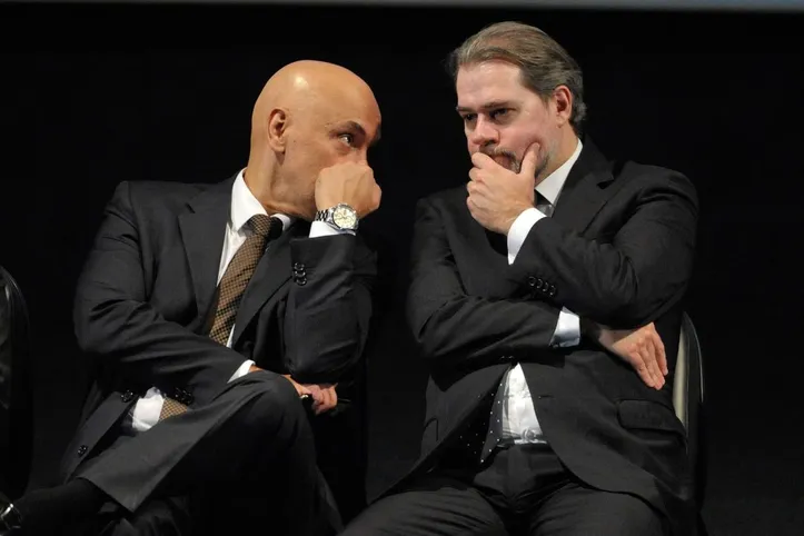 Dias Toffoli e Alexandre de Moraes aparecem no escândalo do Master