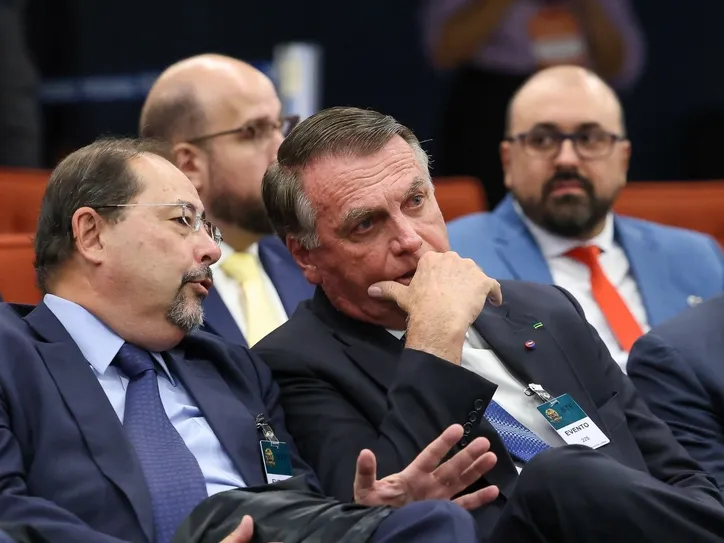Bolsonaro durante julgamento no STF