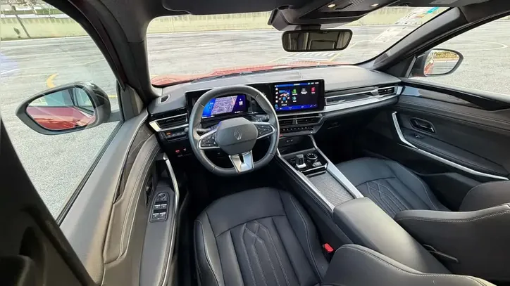 Interior Renault Boreal híbrido 4x4