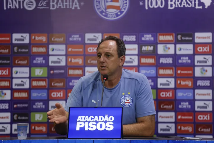 Rogério Ceni em coletiva de imprensa