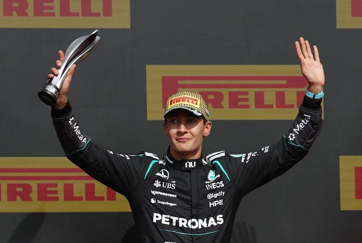 Russell pela Mercedes