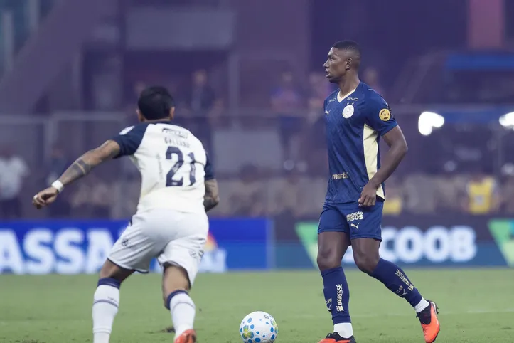 Kanu foi o titular do Bahia na partida contra o Remo após a saída de Ramos Mingo