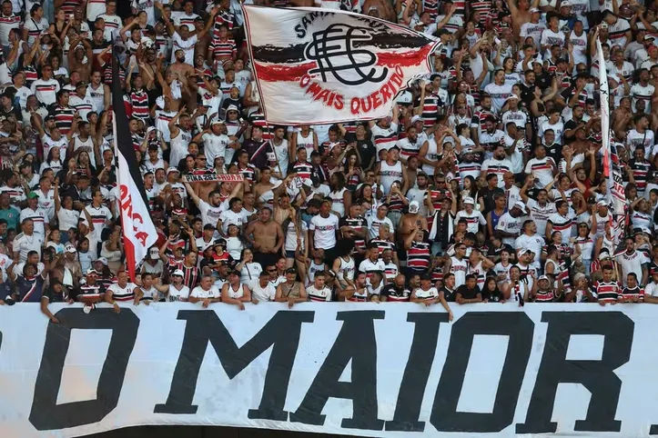 Torcida recordista do Santa Cruz