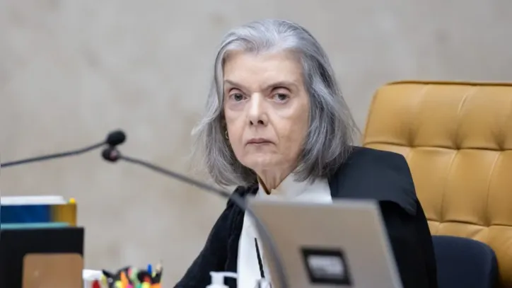 Cármen Lúcia pediu desculpas à população brasileira