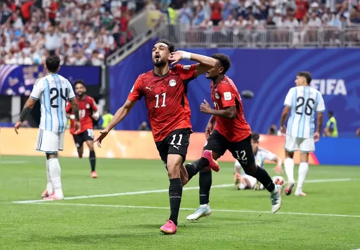 Mostafa Zico contra a Argentina