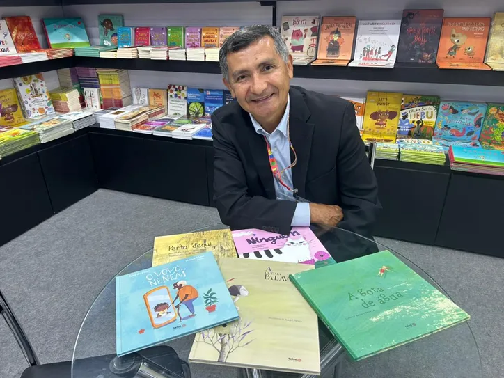 Livros infantis abordam temas sensíveis na Bienal de São Paulo