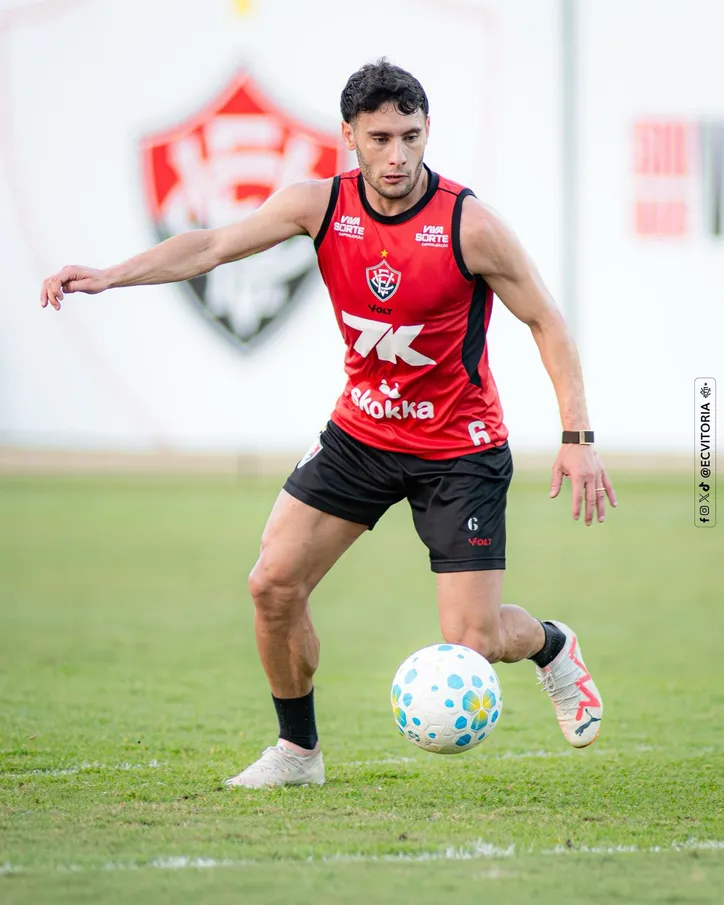Emmanuel Martínez