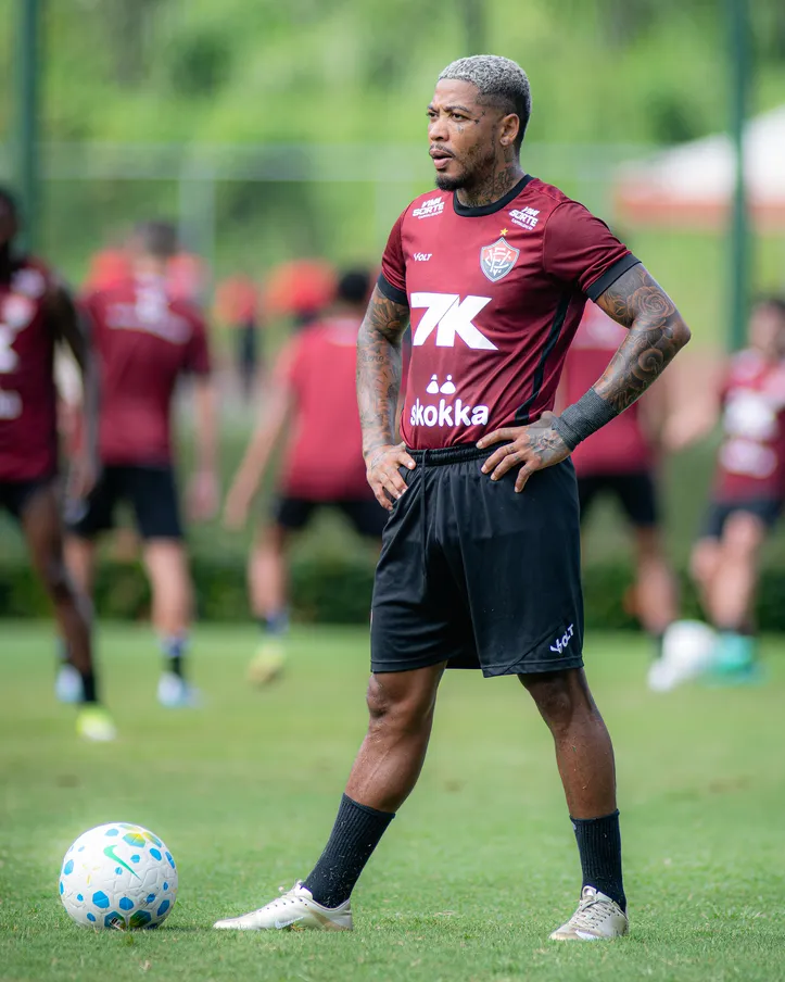 Marinho, atacante do Vitória