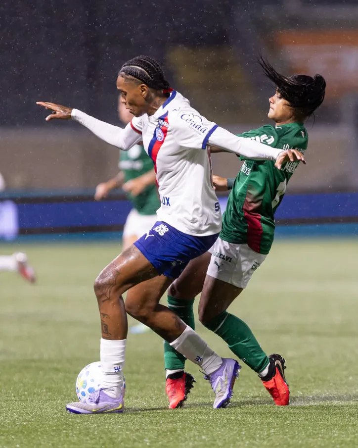 Imagem ilustrativa da imagem Yanne revela treinos, faz desabafo e comemora classificação do Bahia