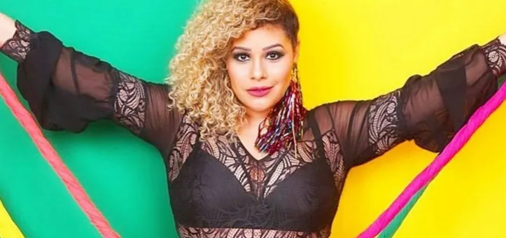 Aila Menezes apresenta o “Baile de Todas as Cores” em show gratuito no Largo Quincas Berro d’Água, no Pelourinho.