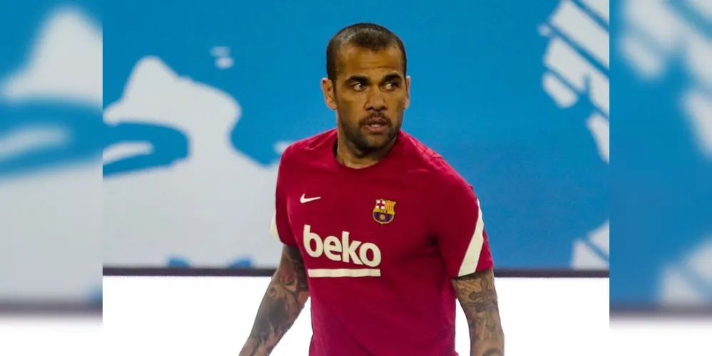 Lateral voltará a atuar pelo Barça após cinco anos