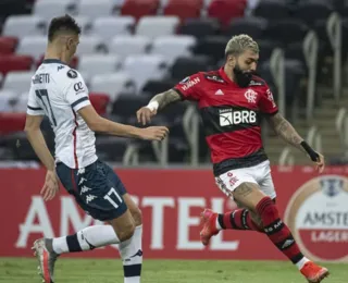 Flamengo inicia disputa com Vélez por vaga na final da Libertadores