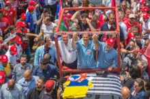 Imagem ilustrativa da imagem Lula inicia montagem da base de apoio no Congresso